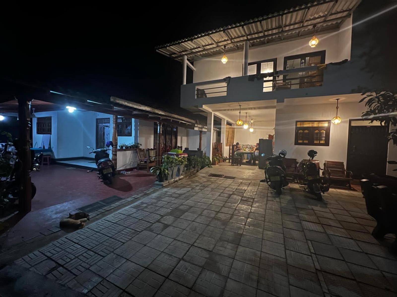 Little Villa Guest House Ahangama Bagian luar foto