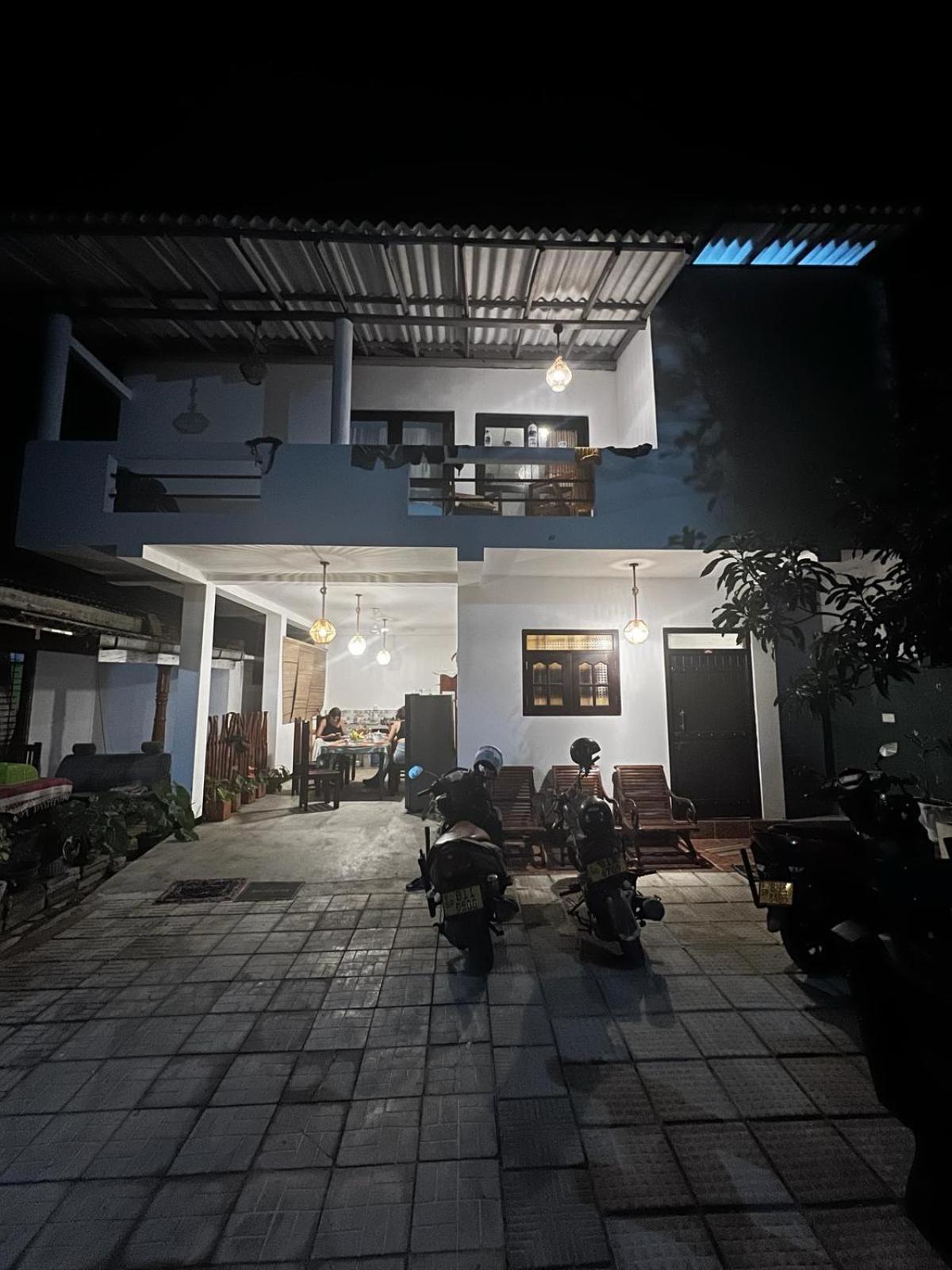 Little Villa Guest House Ahangama Bagian luar foto