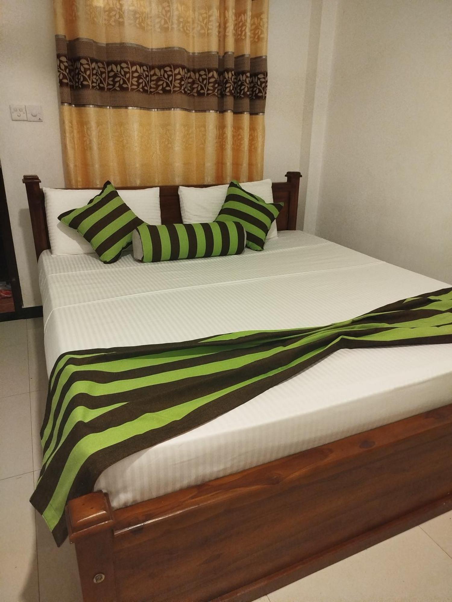 Little Villa Guest House Ahangama Bagian luar foto