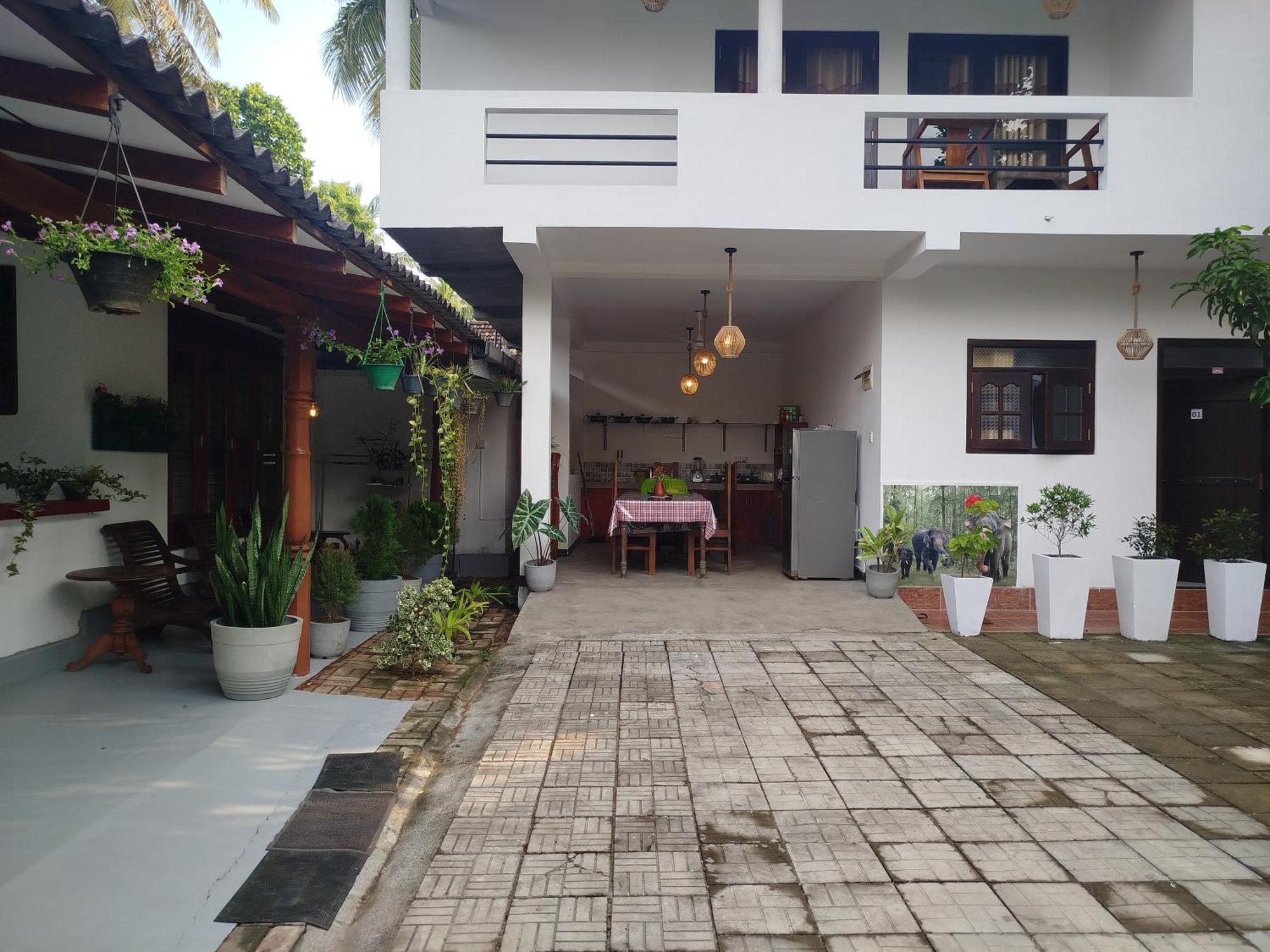 Little Villa Guest House Ahangama Bagian luar foto