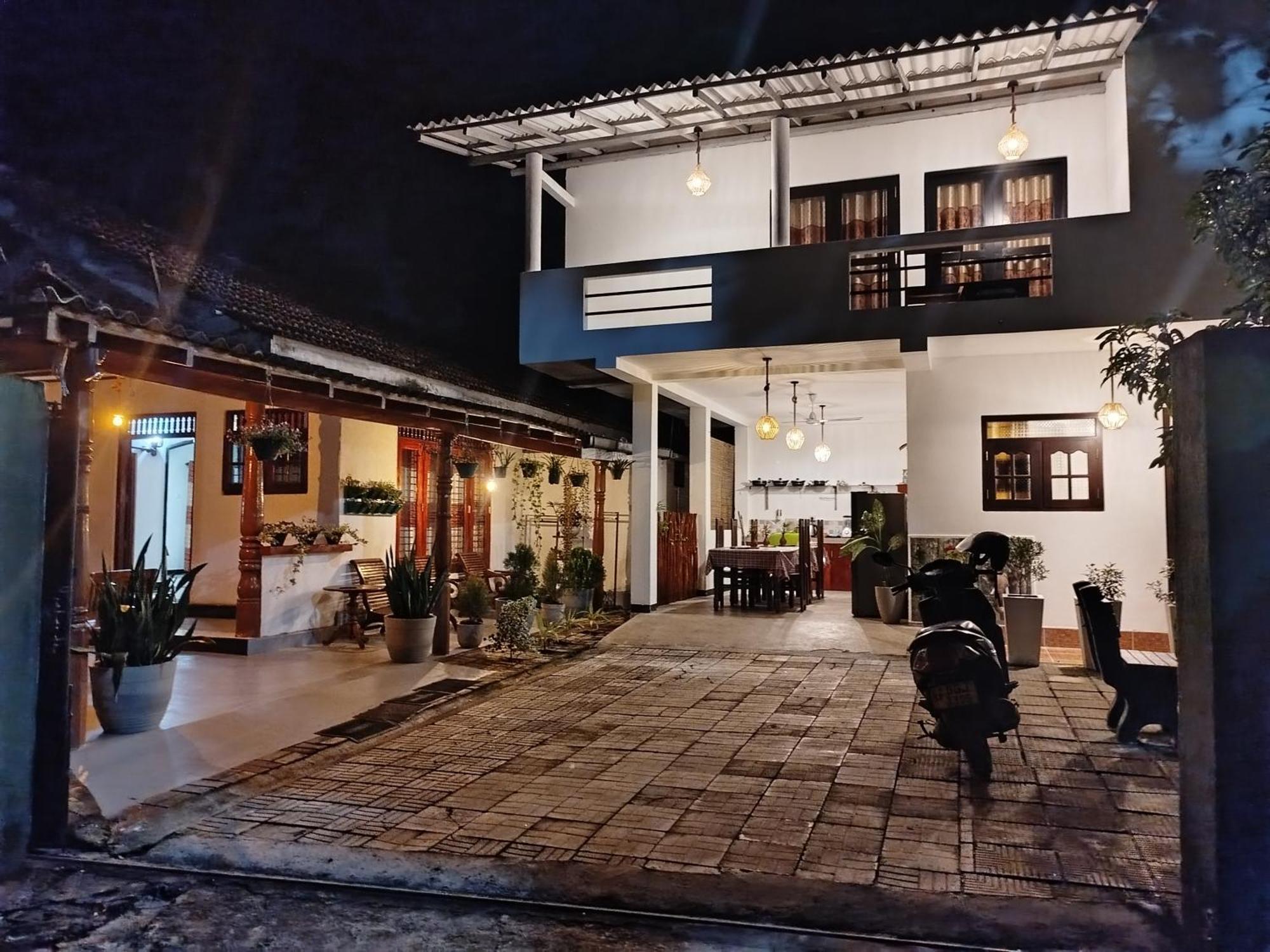 Little Villa Guest House Ahangama Bagian luar foto