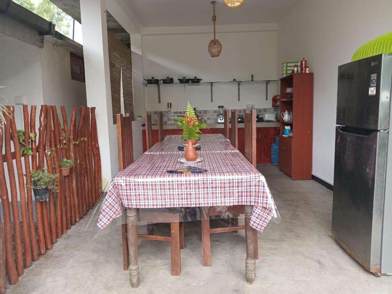 Little Villa Guest House Ahangama Ruang foto